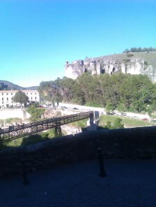 Panorámica del puente san Pablo, parador(antiguo semillero de los PP.Paúles) y las famosas rocas