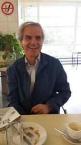 En la mítica cafetería del edificio "A"(antigua Filosofía y Letras) 